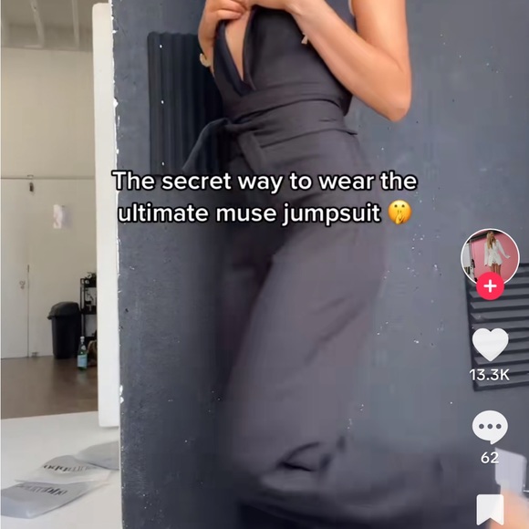 Jumper - as seen on TikTok. Size XL. - Picture 3 of 6